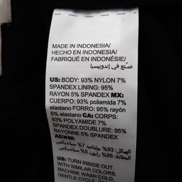 Chico's Black Lace Blouse Dressy Whimsygoth Long Sheer Lace Sleeves  Size Large - Picture 10 of 10